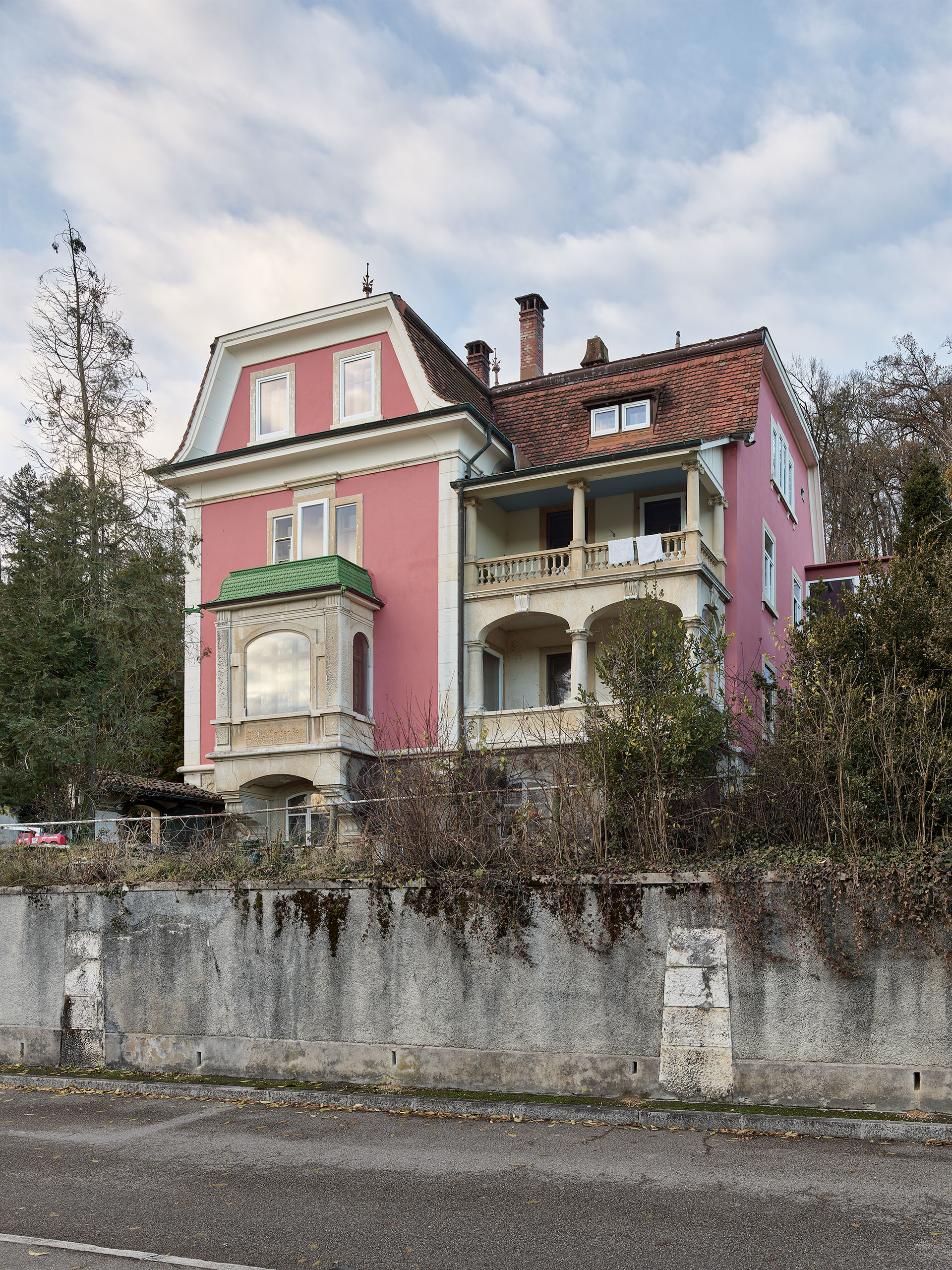 E17644 LA220 AIQ4 006452